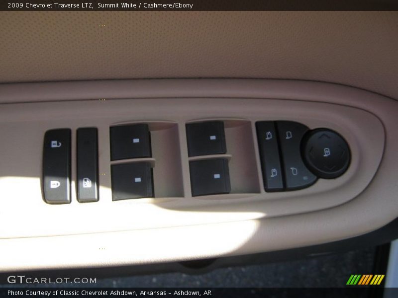 Summit White / Cashmere/Ebony 2009 Chevrolet Traverse LTZ