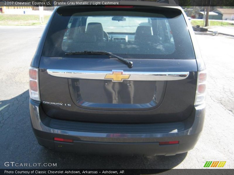 Granite Gray Metallic / Light Cashmere 2007 Chevrolet Equinox LS