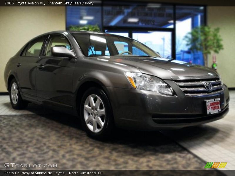 Phantom Gray Pearl / Ivory 2006 Toyota Avalon XL