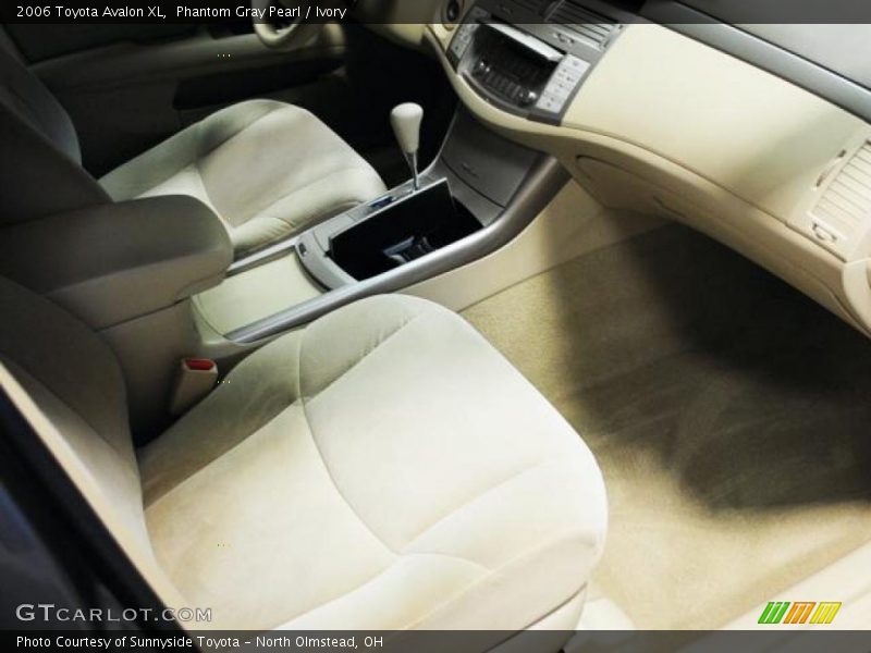Phantom Gray Pearl / Ivory 2006 Toyota Avalon XL