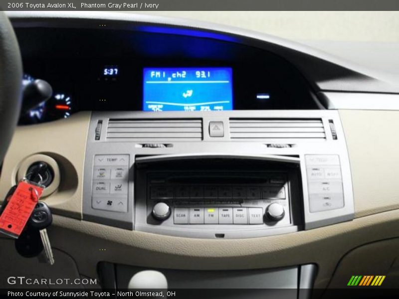 Phantom Gray Pearl / Ivory 2006 Toyota Avalon XL
