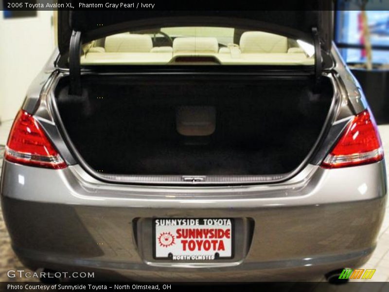 Phantom Gray Pearl / Ivory 2006 Toyota Avalon XL