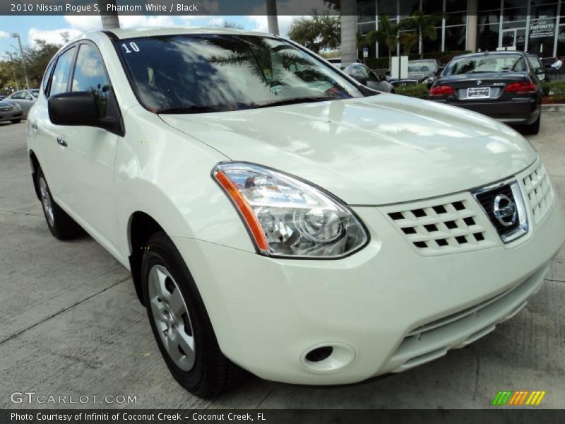 Phantom White / Black 2010 Nissan Rogue S