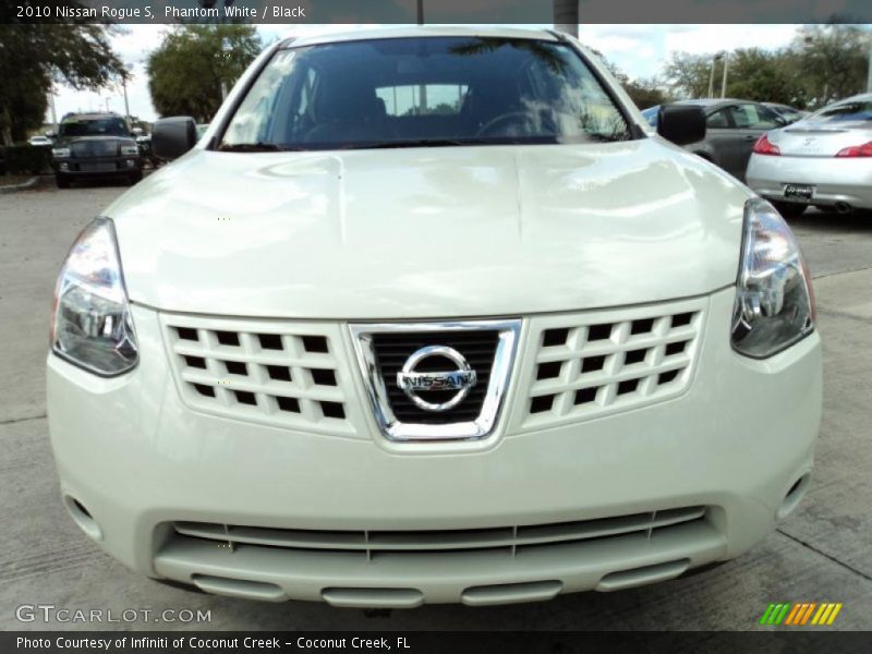 Phantom White / Black 2010 Nissan Rogue S