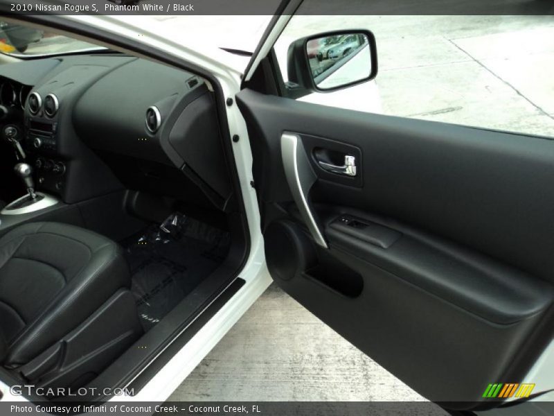 Phantom White / Black 2010 Nissan Rogue S