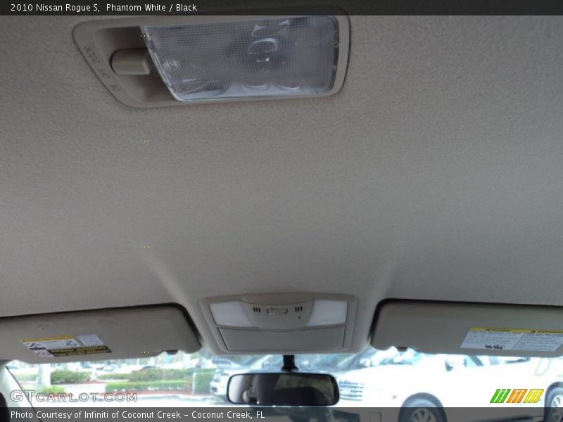 Phantom White / Black 2010 Nissan Rogue S