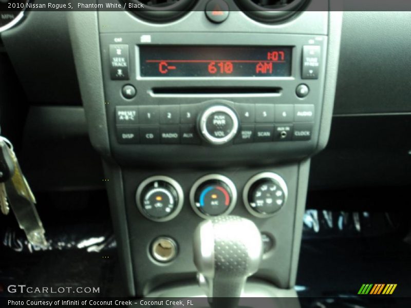 Phantom White / Black 2010 Nissan Rogue S