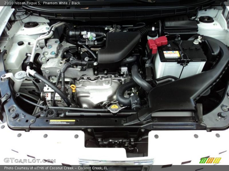 Phantom White / Black 2010 Nissan Rogue S