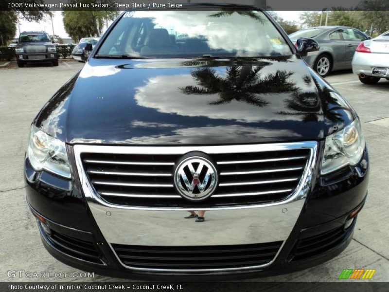 Deep Black / Pure Beige 2008 Volkswagen Passat Lux Sedan