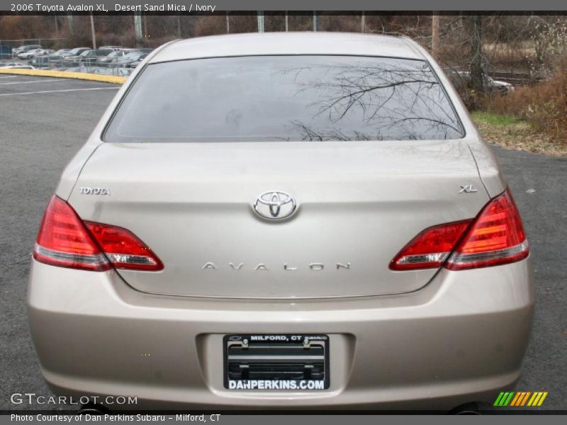 Desert Sand Mica / Ivory 2006 Toyota Avalon XL
