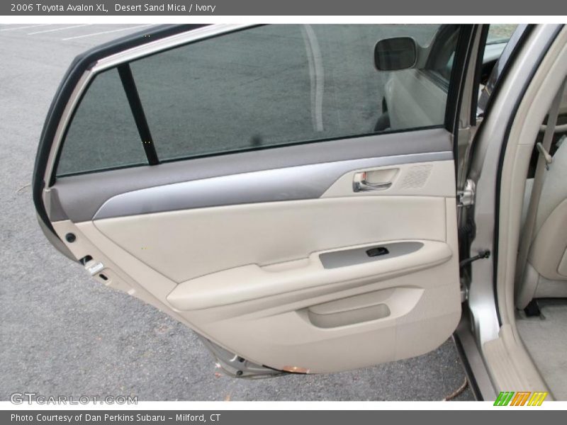 Desert Sand Mica / Ivory 2006 Toyota Avalon XL