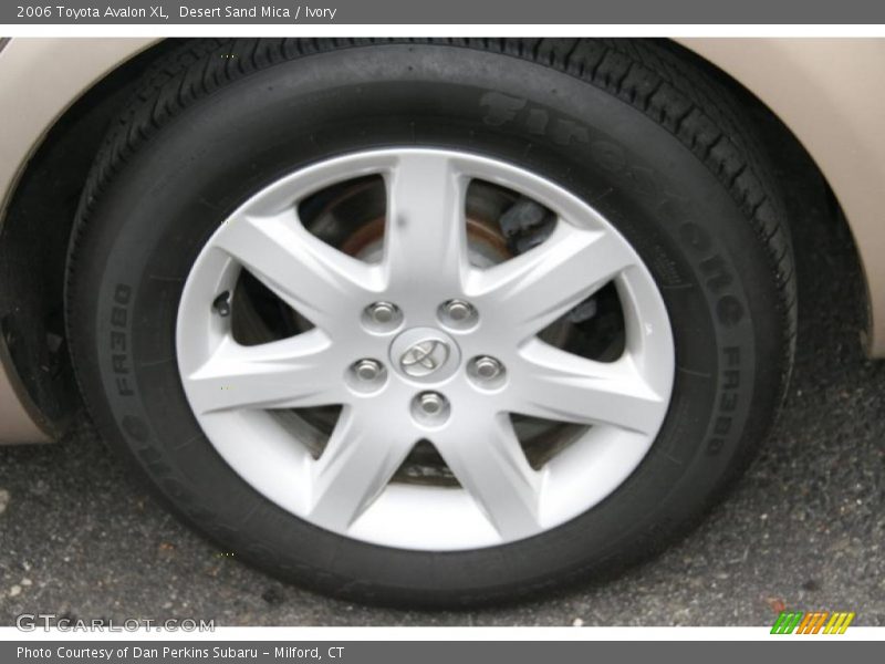 Desert Sand Mica / Ivory 2006 Toyota Avalon XL