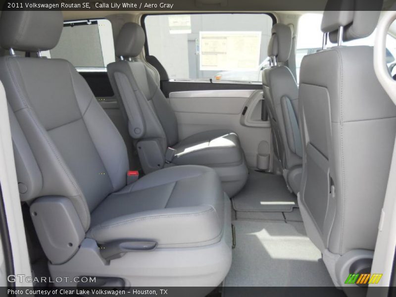 Calla Lily White / Aero Gray 2011 Volkswagen Routan SE