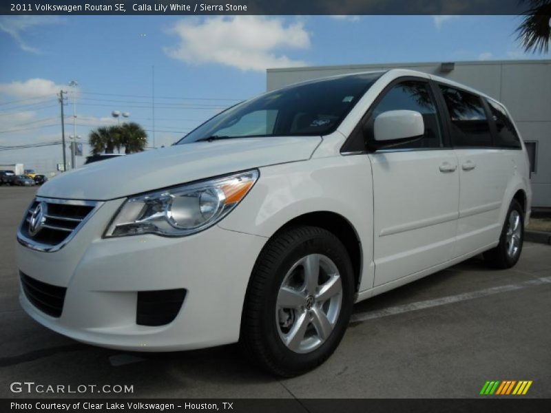 Calla Lily White / Sierra Stone 2011 Volkswagen Routan SE