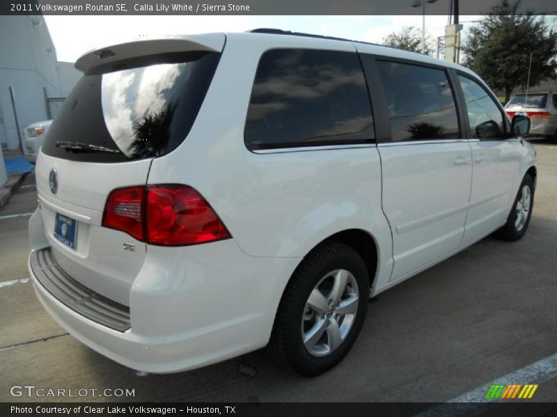 Calla Lily White / Sierra Stone 2011 Volkswagen Routan SE