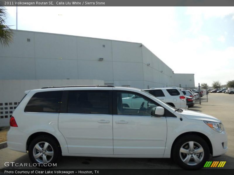 Calla Lily White / Sierra Stone 2011 Volkswagen Routan SE