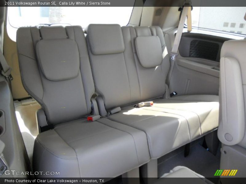 Calla Lily White / Sierra Stone 2011 Volkswagen Routan SE