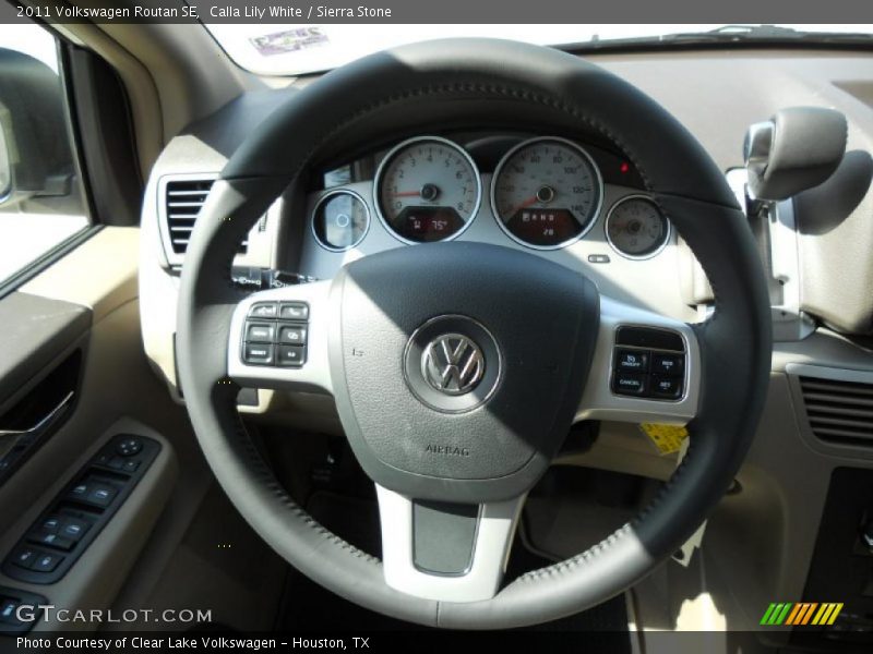 Calla Lily White / Sierra Stone 2011 Volkswagen Routan SE