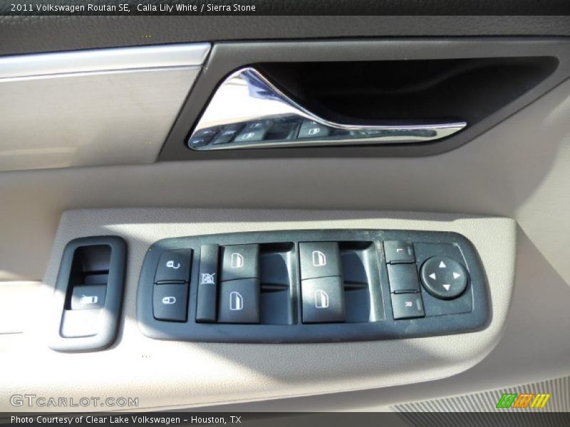 Calla Lily White / Sierra Stone 2011 Volkswagen Routan SE