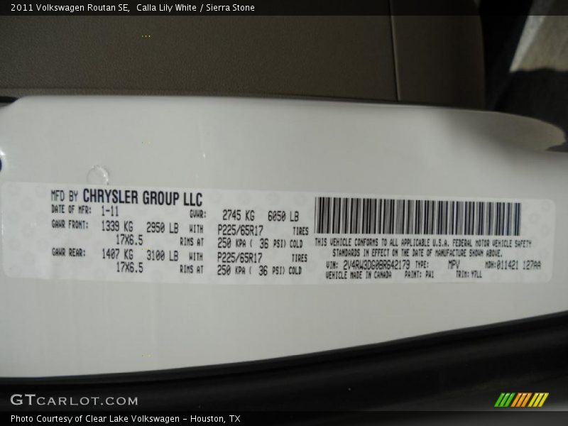 Calla Lily White / Sierra Stone 2011 Volkswagen Routan SE