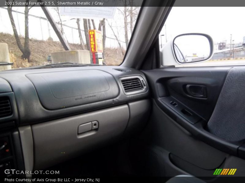 Silverthorn Metallic / Gray 2001 Subaru Forester 2.5 S