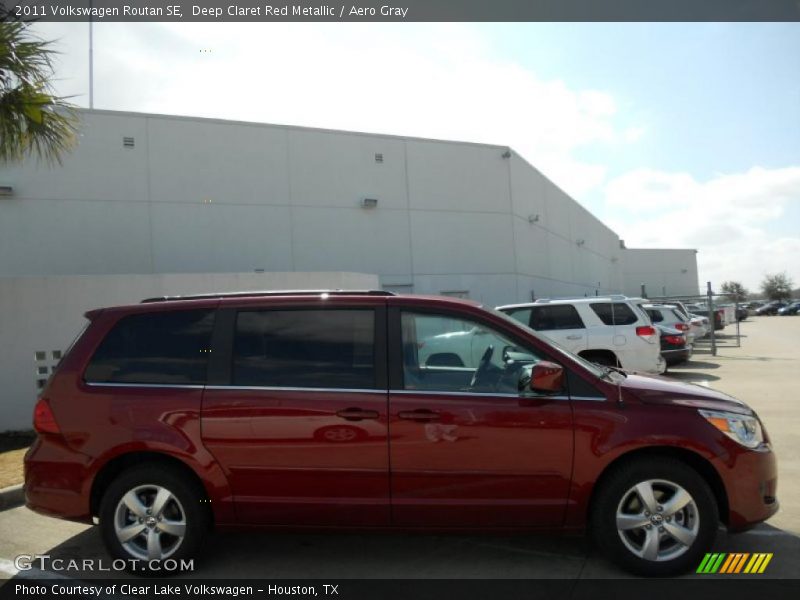 Deep Claret Red Metallic / Aero Gray 2011 Volkswagen Routan SE