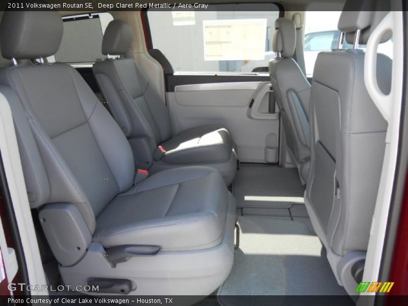 Deep Claret Red Metallic / Aero Gray 2011 Volkswagen Routan SE