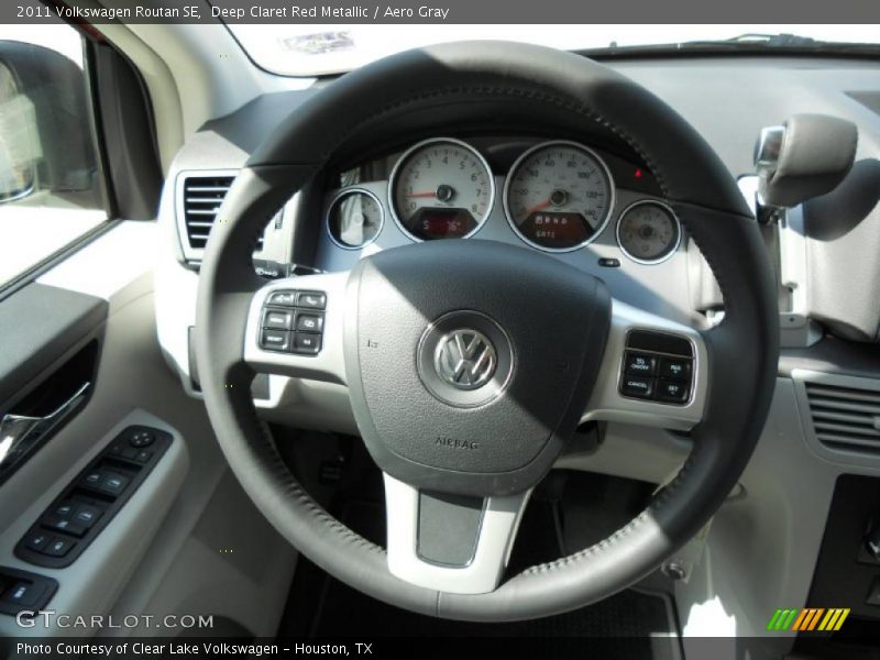 Deep Claret Red Metallic / Aero Gray 2011 Volkswagen Routan SE