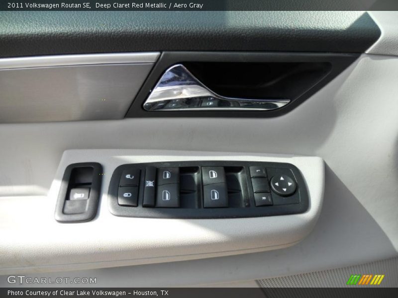 Deep Claret Red Metallic / Aero Gray 2011 Volkswagen Routan SE