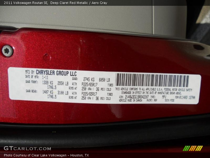 Deep Claret Red Metallic / Aero Gray 2011 Volkswagen Routan SE