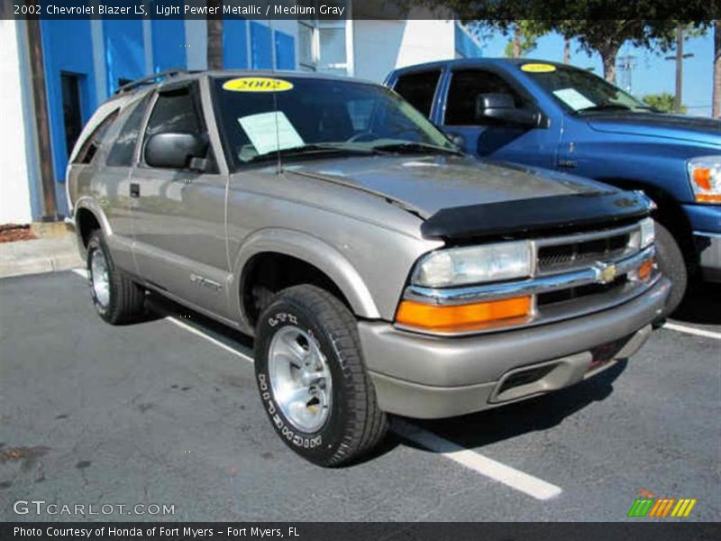 Light Pewter Metallic / Medium Gray 2002 Chevrolet Blazer LS