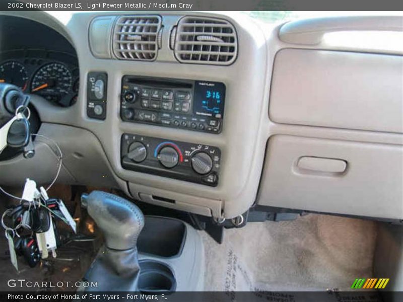 Light Pewter Metallic / Medium Gray 2002 Chevrolet Blazer LS