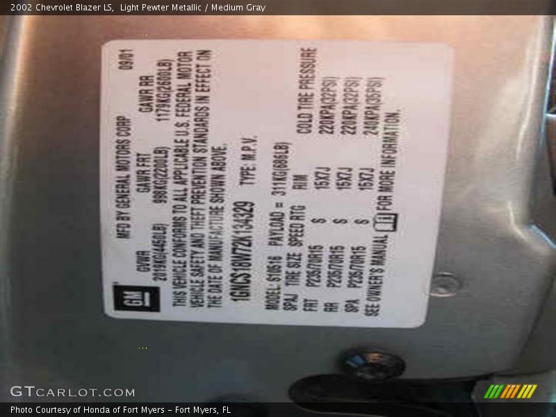 Light Pewter Metallic / Medium Gray 2002 Chevrolet Blazer LS