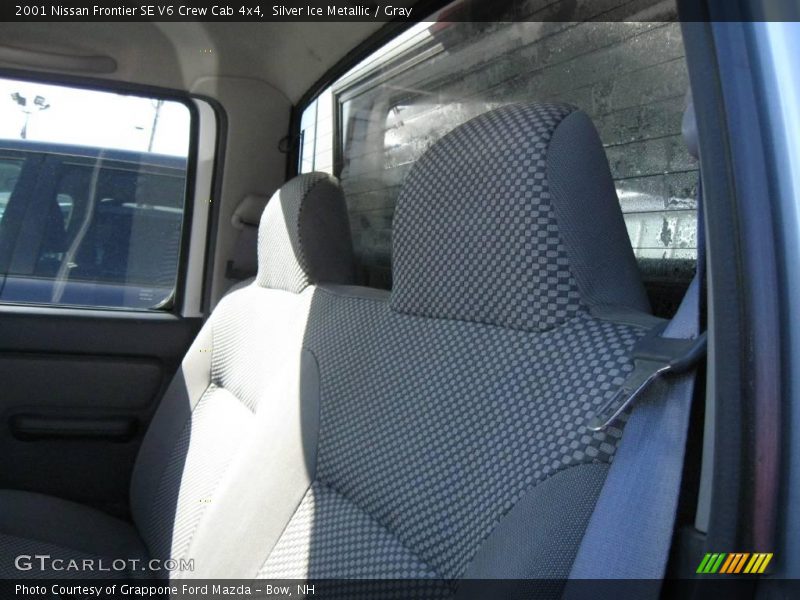 Silver Ice Metallic / Gray 2001 Nissan Frontier SE V6 Crew Cab 4x4