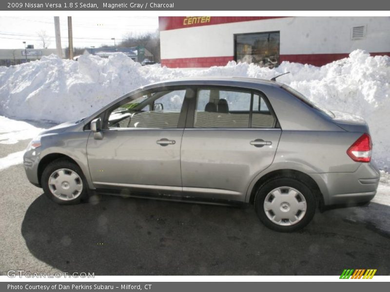 Magnetic Gray / Charcoal 2009 Nissan Versa 1.8 S Sedan