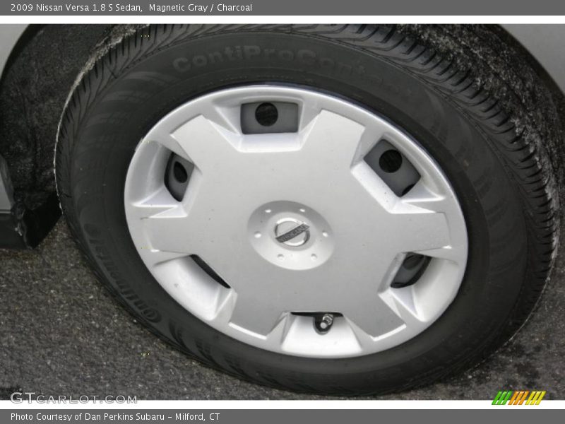 Magnetic Gray / Charcoal 2009 Nissan Versa 1.8 S Sedan