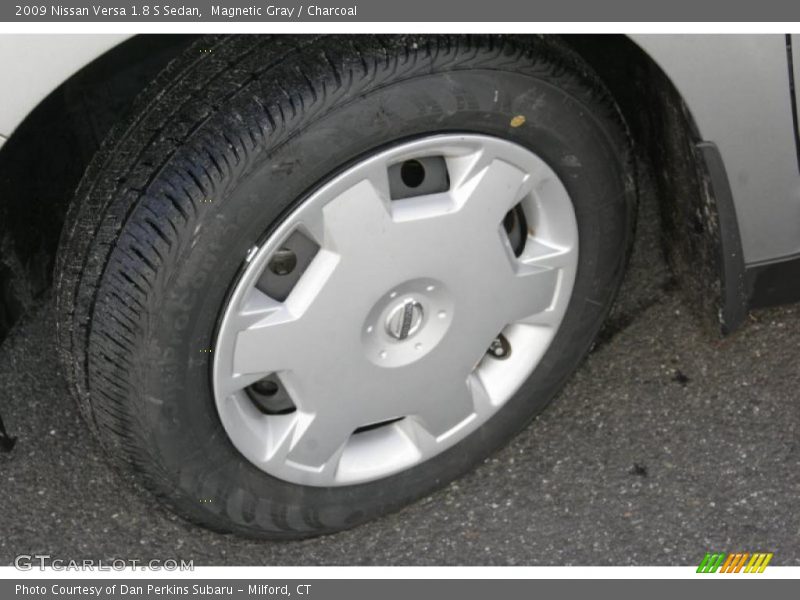 Magnetic Gray / Charcoal 2009 Nissan Versa 1.8 S Sedan