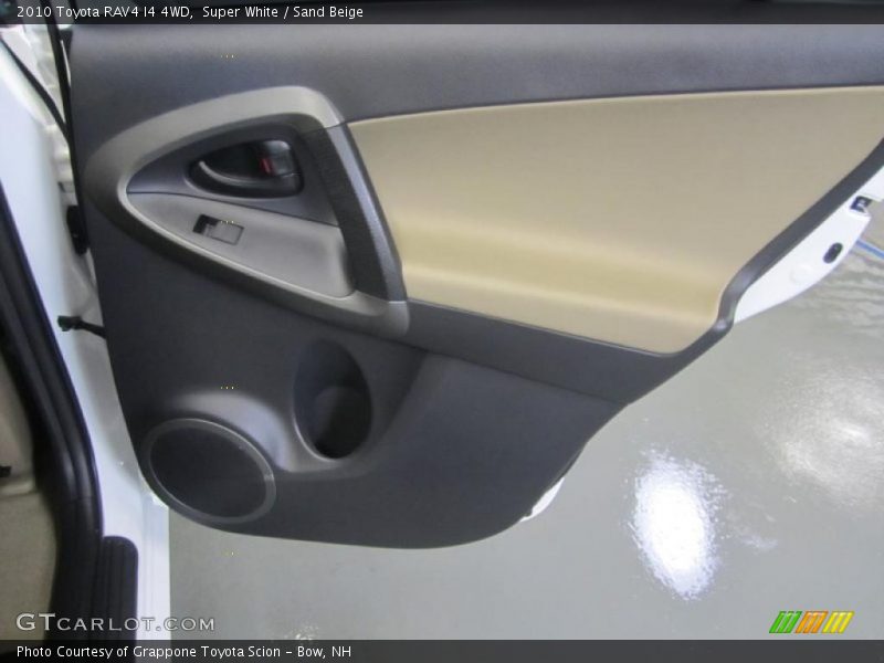 Super White / Sand Beige 2010 Toyota RAV4 I4 4WD