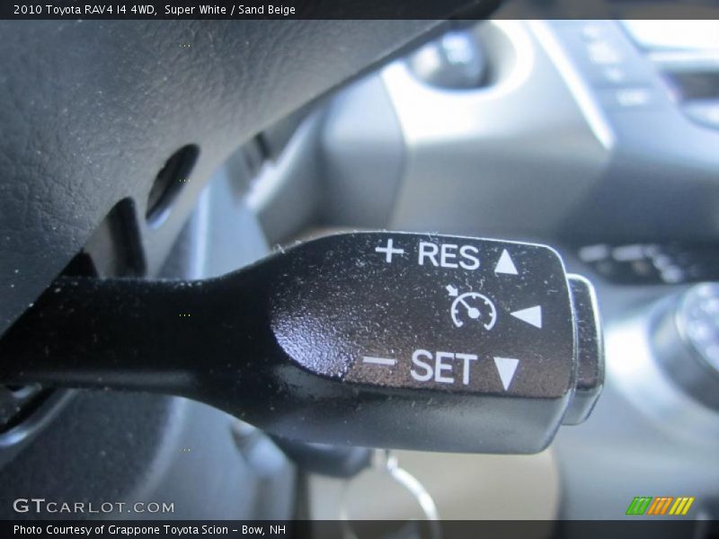 Super White / Sand Beige 2010 Toyota RAV4 I4 4WD