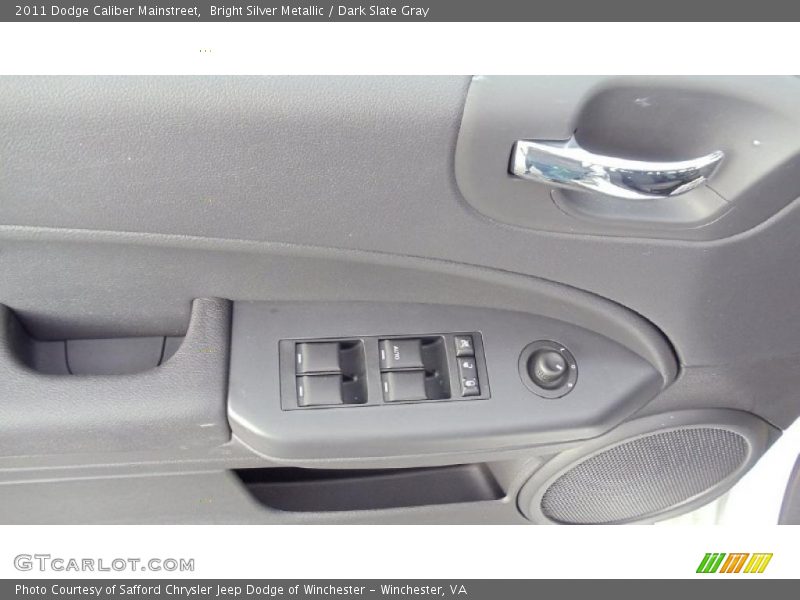 Bright Silver Metallic / Dark Slate Gray 2011 Dodge Caliber Mainstreet