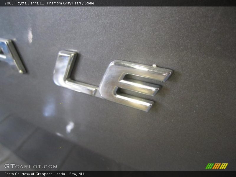 Phantom Gray Pearl / Stone 2005 Toyota Sienna LE