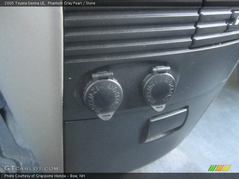 Phantom Gray Pearl / Stone 2005 Toyota Sienna LE