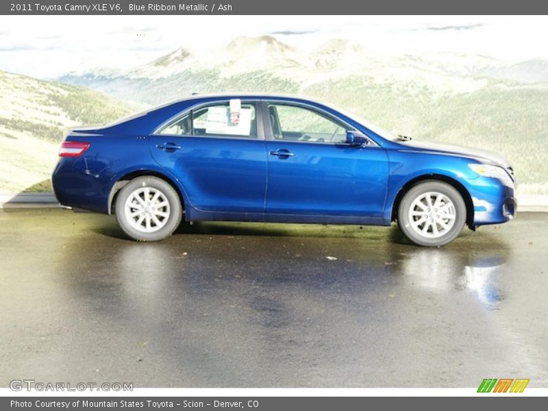 Blue Ribbon Metallic / Ash 2011 Toyota Camry XLE V6