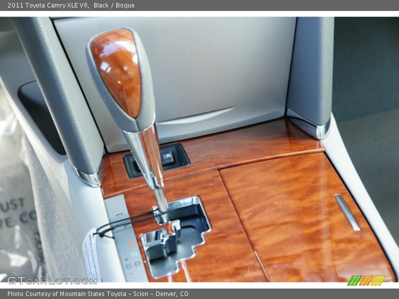 Black / Bisque 2011 Toyota Camry XLE V6