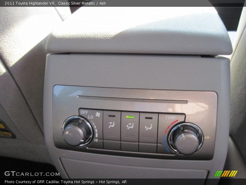 Classic Silver Metallic / Ash 2011 Toyota Highlander V6