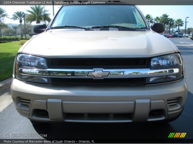 Sandstone Metallic / Light Cashmere 2004 Chevrolet TrailBlazer LS 4x4