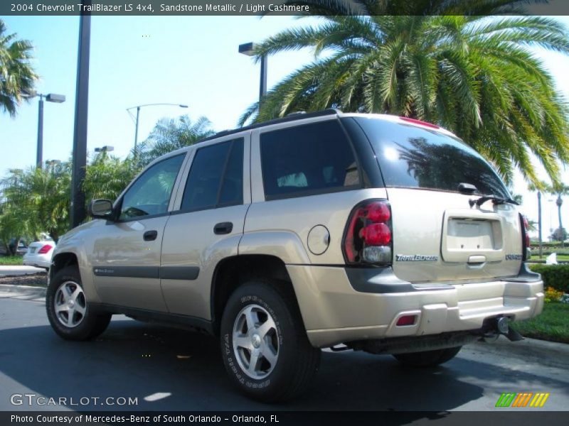 Sandstone Metallic / Light Cashmere 2004 Chevrolet TrailBlazer LS 4x4