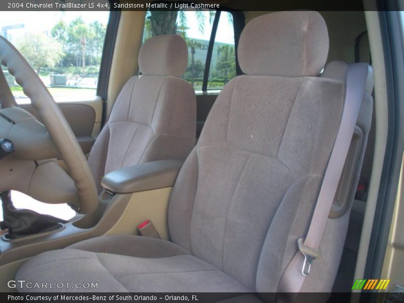 Sandstone Metallic / Light Cashmere 2004 Chevrolet TrailBlazer LS 4x4