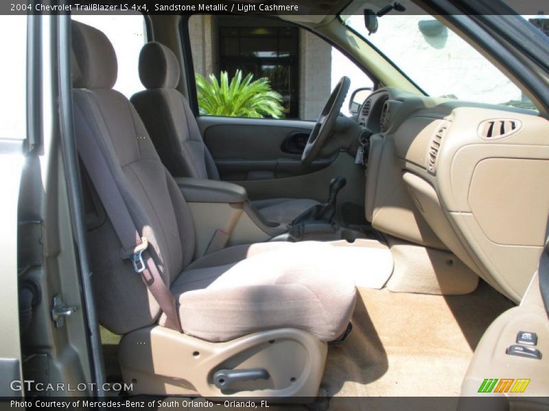 Sandstone Metallic / Light Cashmere 2004 Chevrolet TrailBlazer LS 4x4