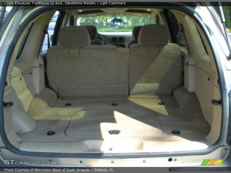 Sandstone Metallic / Light Cashmere 2004 Chevrolet TrailBlazer LS 4x4